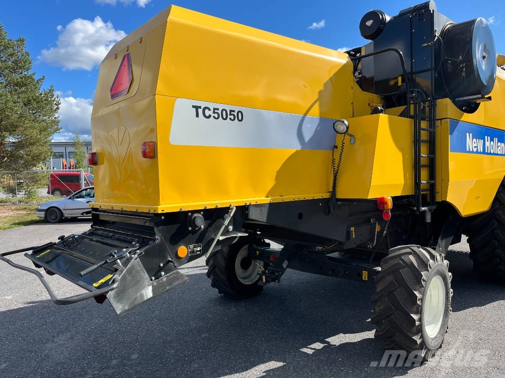 New Holland TC 5050 13´ Myyty Cosechadoras combinadas